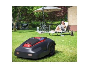 Robotická sekačka na trávu GRR 240.1